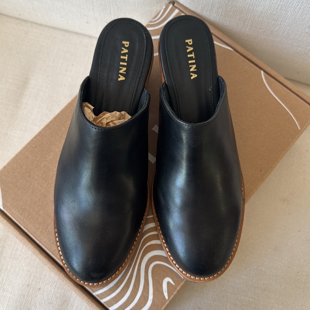 Portland Leather Patina Black Women's Mules - Picture 4 of 6